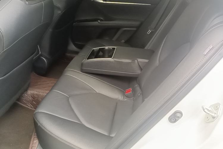 Used Toyota Camry 2021 2.5G Luxury Edition Left Rear Seat