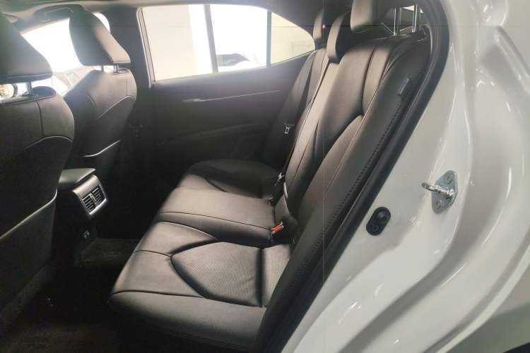 Used Toyota Camry 2021 2.0G Luxury Edition Left Rear Seat