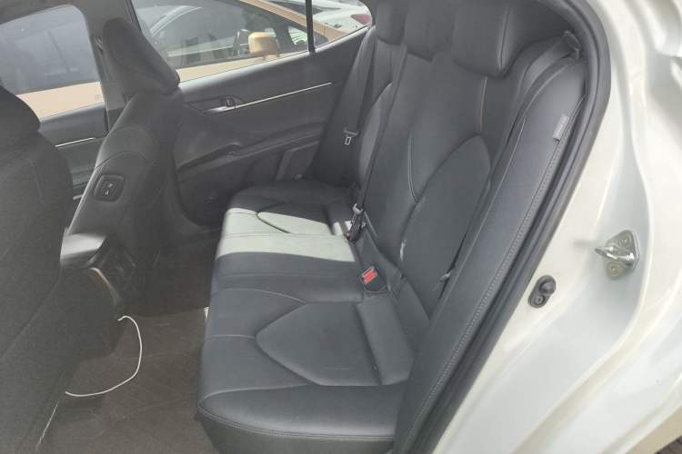 Used Toyota Camry 2021 2.0G Luxury Edition Left Rear Seat