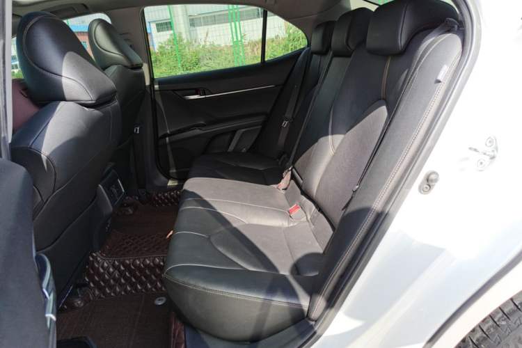 Used Toyota Camry 2021 2.5G Luxury Edition Left Rear Seat