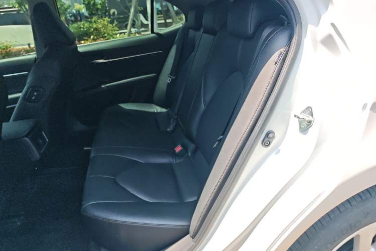 Used Toyota Camry 2021 2.0G Luxury Edition Left Rear Seat
