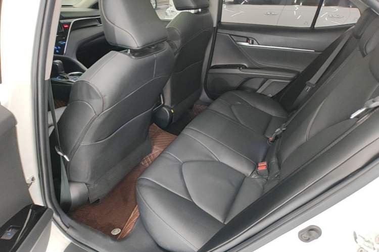 Used Toyota Camry 2021 2.5G Luxury Edition Left Rear Seat