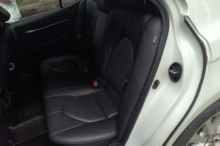 Used Toyota Camry 2021 2.0G Luxury Edition Left Rear Seat