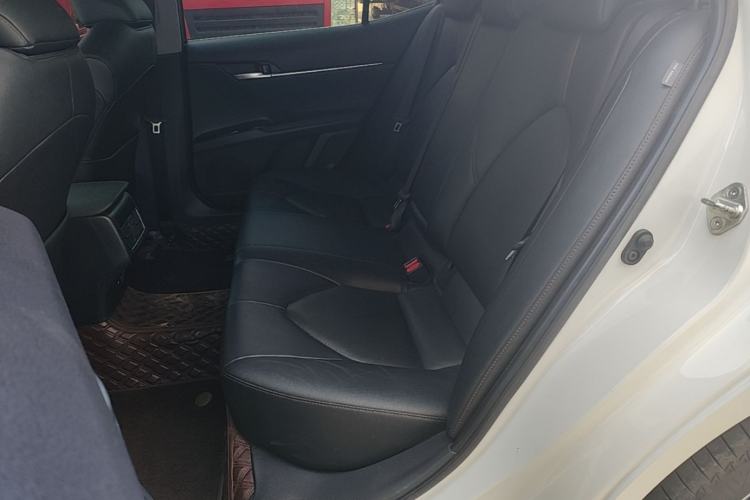 Used Toyota Camry 2021 2.5G Luxury Edition Left Rear Seat