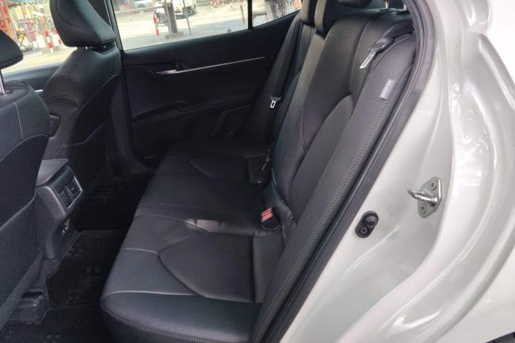 Used Toyota Camry 2021 2.5G Luxury Edition Left Rear Seat
