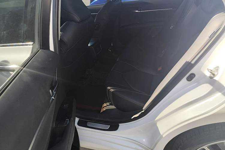 Used Toyota Camry 2021 2.5G Luxury Edition Left Rear Seat