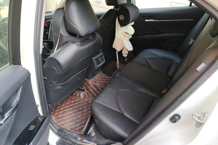 Used Toyota Camry 2021 2.5G Luxury Edition Left Rear Seat
