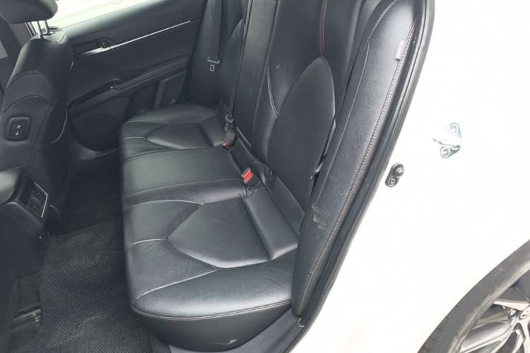 Used Toyota Camry 2021 2.5G Luxury Edition Left Rear Seat