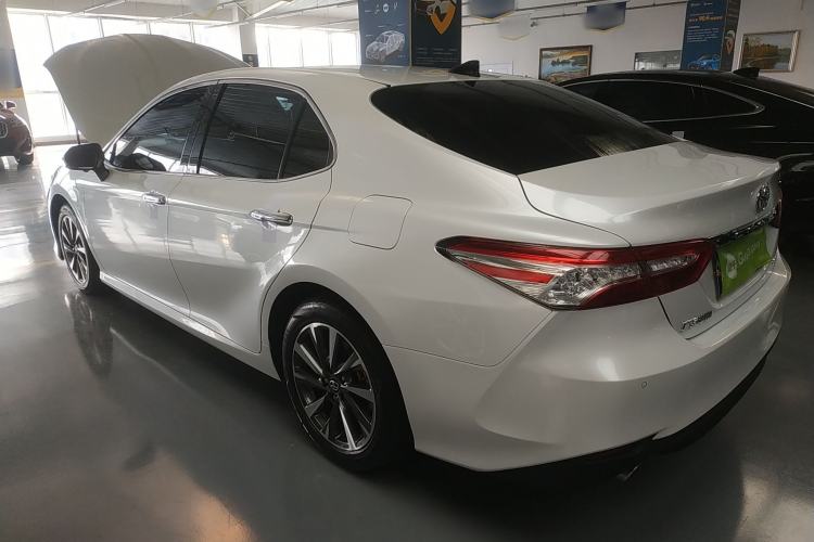 Used Toyota Camry 2021 2.0G Luxury Edition Left Side