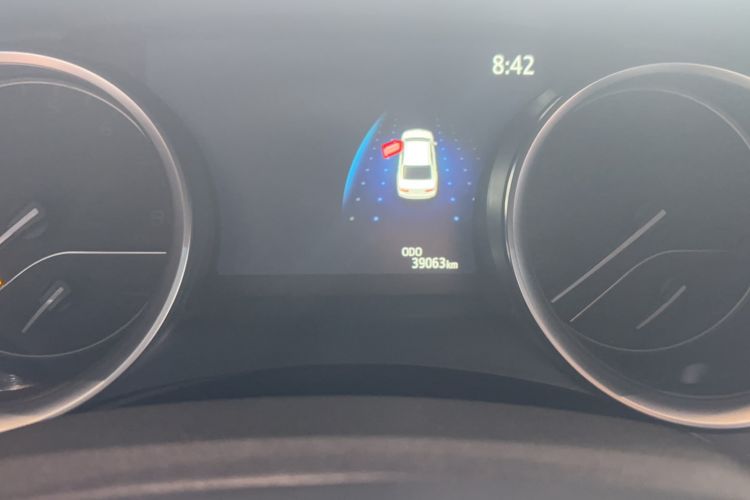 Used Toyota Camry 2021 2.0G Luxury Edition Odometer Close Up