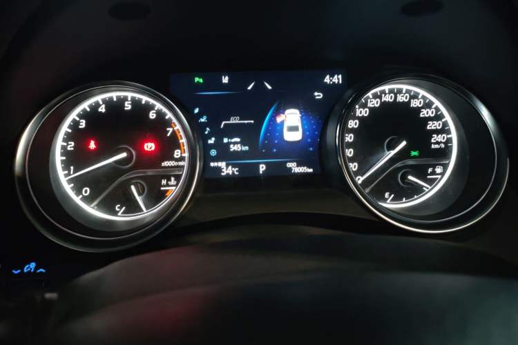 Used Toyota Camry 2021 2.0G Luxury Edition Odometer Close Up