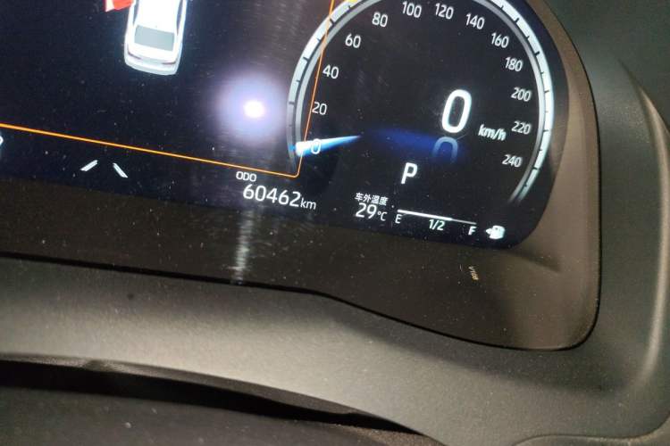 Used Toyota Camry 2021 Dual-Motor 2.5HS Fēngshàng Edition Odometer Close Up