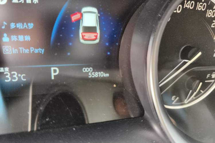 Used Toyota Camry 2021 2.0G Luxury Edition Odometer Close Up