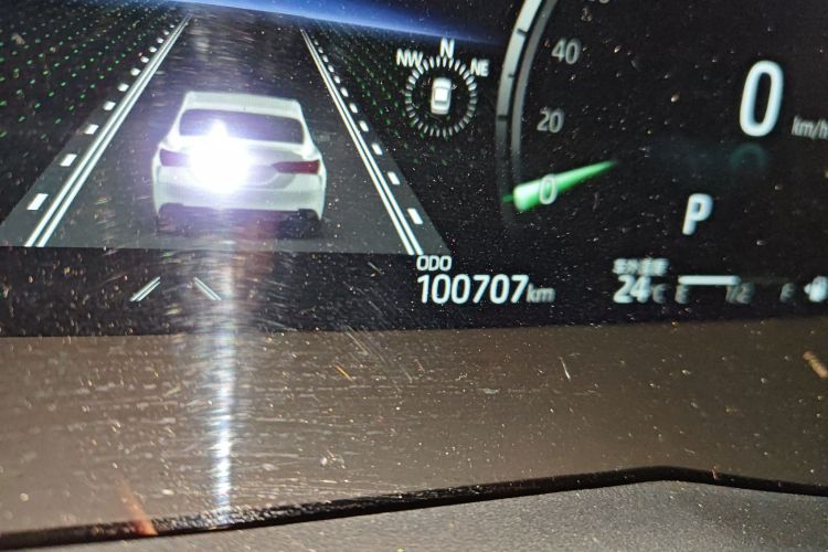 Used Toyota Camry 2021 Dual-Motor 2.5HG Luxury Edition Odometer Close Up