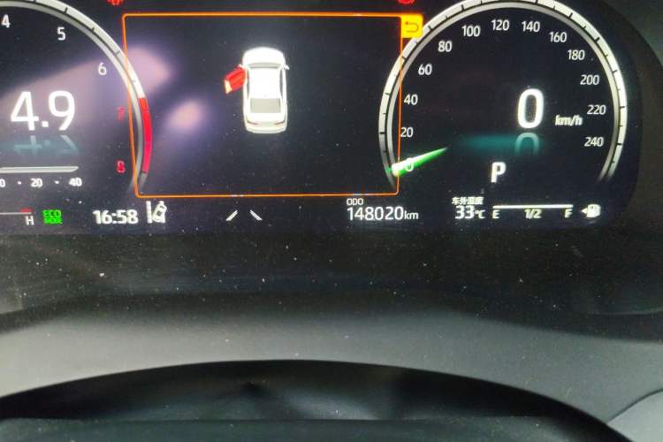 Used Toyota Camry 2021 2.5G Luxury Edition Odometer Close Up