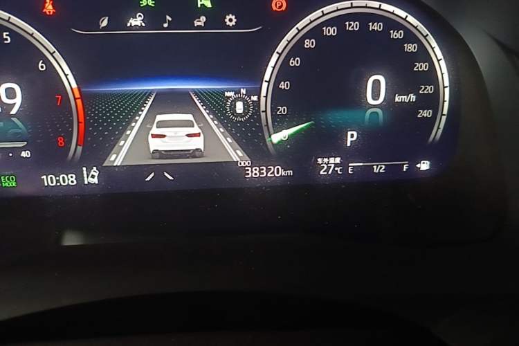 Used Toyota Camry 2021 2.5G Luxury Edition Odometer Close Up