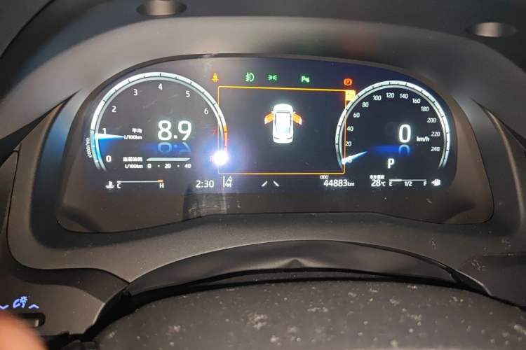 Used Toyota Camry 2021 2.5G Luxury Edition Odometer Close Up