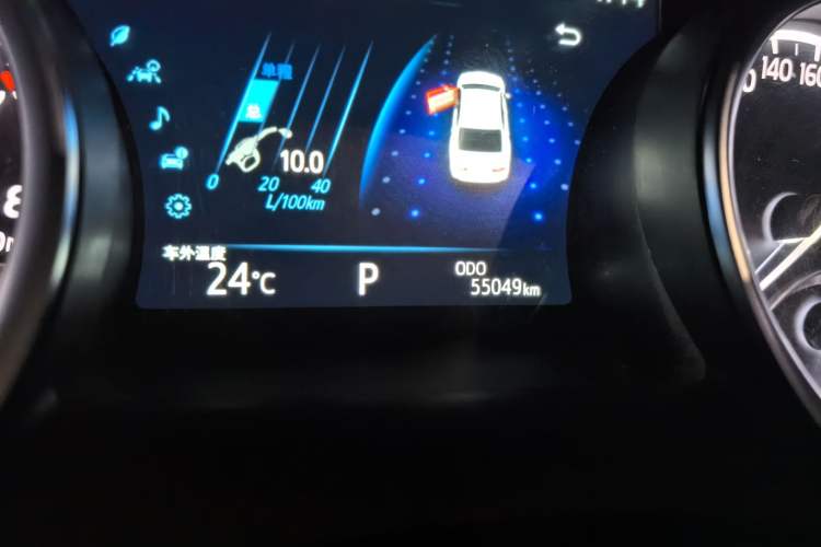 Used Toyota Camry 2021 2.0G Luxury Edition Odometer Close Up