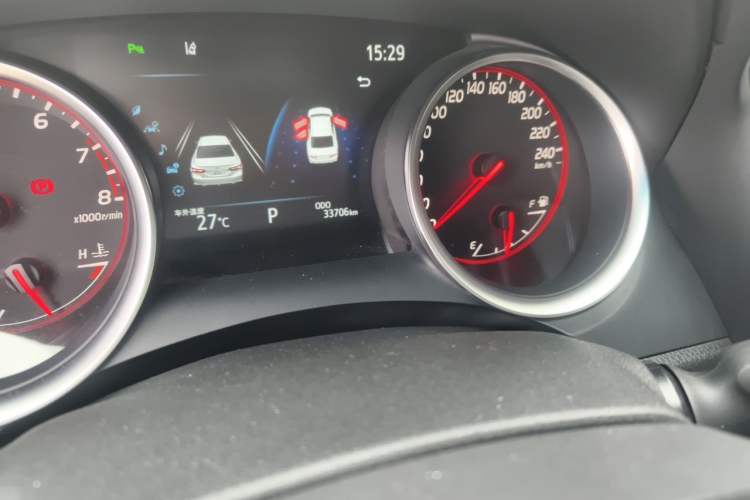 Used Toyota Camry 2021 2.0S FENGSHANG Edition Odometer Close Up