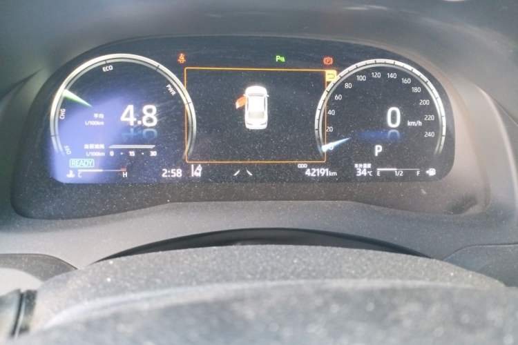 Used Toyota Camry 2021 Dual-Motor 2.5HG Luxury Edition Odometer Close Up