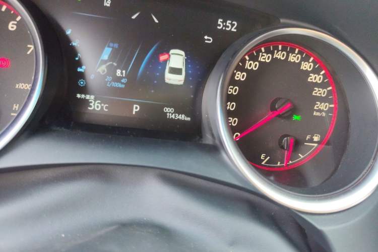 Used Toyota Camry 2021 2.0S FENGSHANG Edition Odometer Close Up
