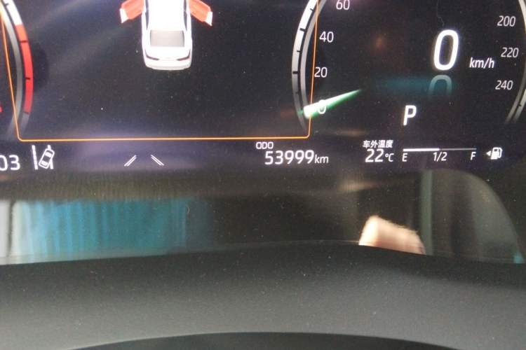 Used Toyota Camry 2021 2.5G Luxury Edition Odometer Close Up
