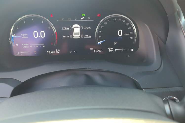 Used Toyota Camry 2021 2.5G Luxury Edition Odometer Close Up