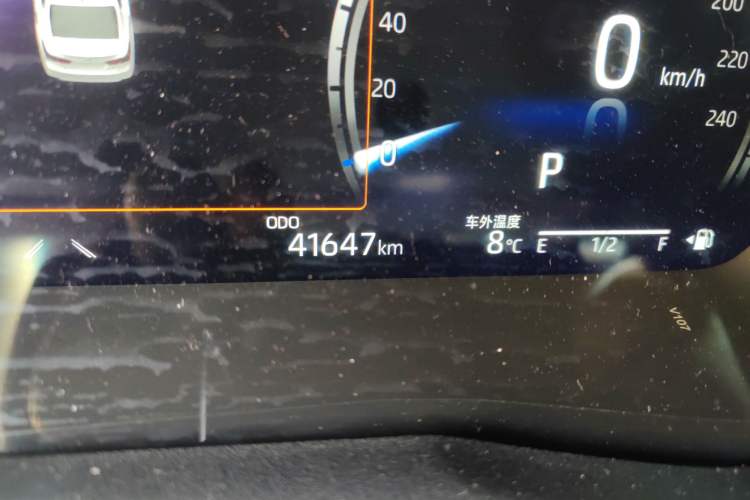 Used Toyota Camry 2021 2.5G Luxury Edition Odometer Close Up