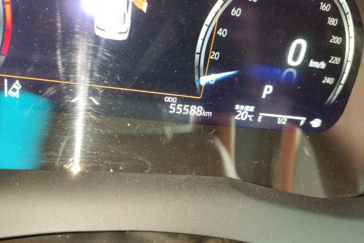 Used Toyota Camry 2021 2.5S Fēngshàng Edition Odometer Close Up