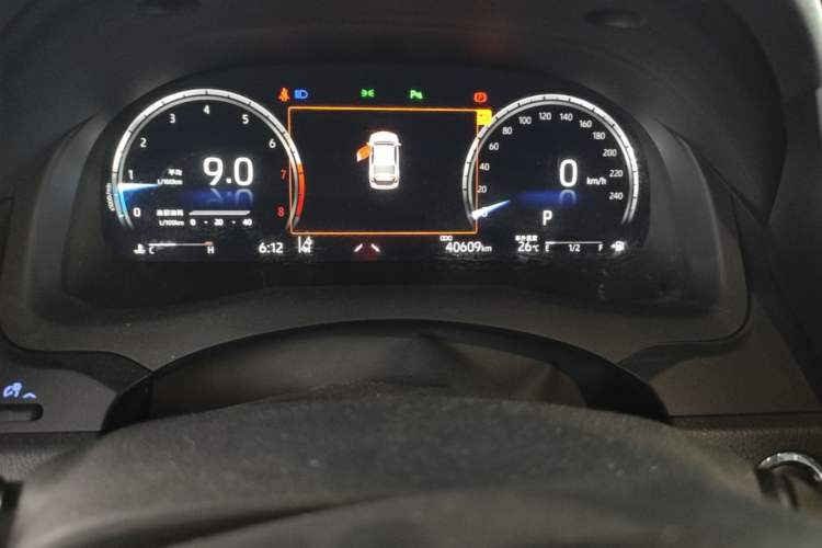 Used Toyota Camry 2021 2.5G Luxury Edition Odometer Close Up
