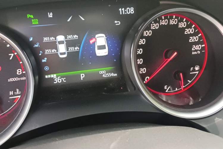 Used Toyota Camry 2021 2.0S FENGSHANG Edition Odometer Close Up