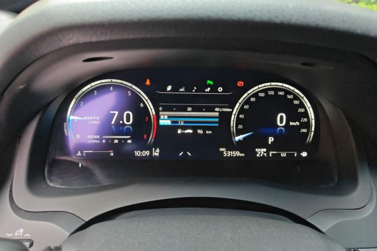 Used Toyota Camry 2021 2.5S Fēngshàng Edition Odometer Close Up