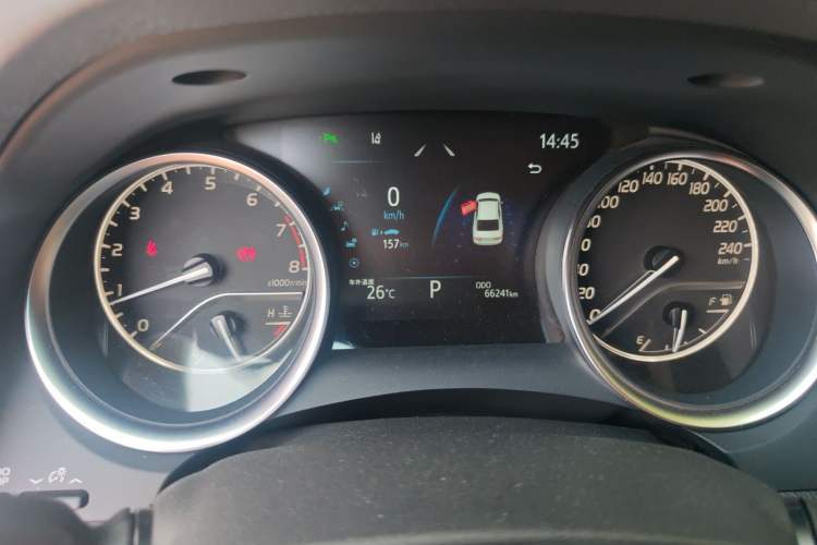 Used Toyota Camry 2021 2.0G Luxury Edition Odometer Close Up