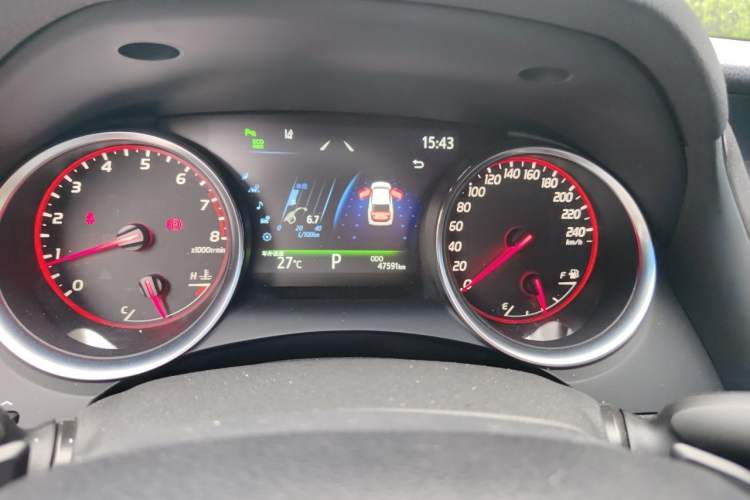 Used Toyota Camry 2021 2.0S FENGSHANG Edition Odometer Close Up