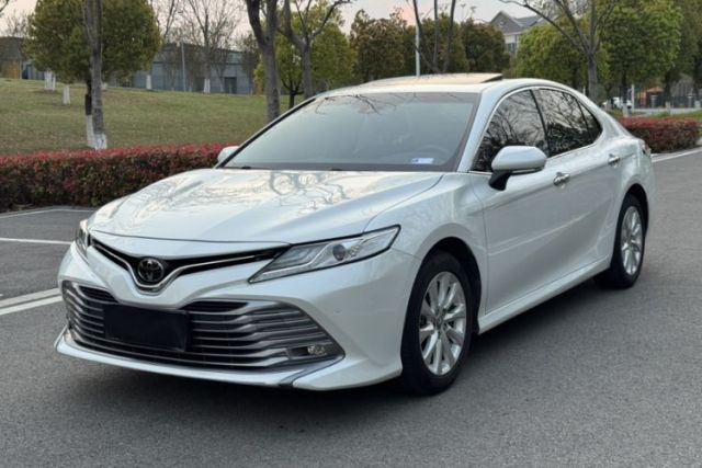 Used Toyota Camry 2021 2.0G Luxury Edition