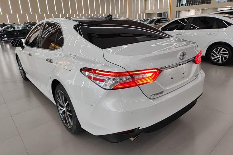 Used Toyota Camry 2021 2.5G Luxury Edition Rear Left 45 Deg