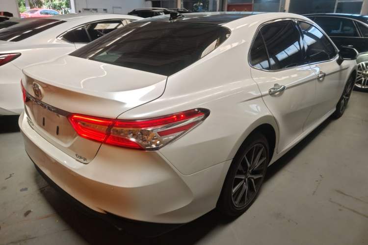 Used Toyota Camry 2021 2.5G Luxury Edition Rear Right 45 Deg