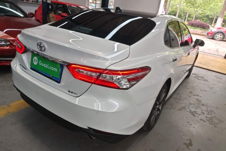 Used Toyota Camry 2021 2.5G Luxury Edition Rear Right 45 Deg