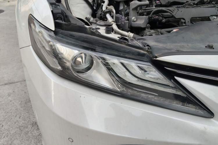 Used Toyota Camry 2021 2.5G Luxury Edition Right Front Headlight