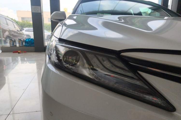Used Toyota Camry 2021 2.0G Luxury Edition Right Front Headlight