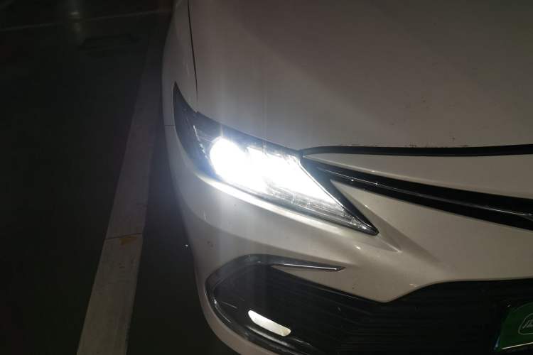 Used Toyota Camry 2021 2.0G Luxury Edition Right Front Headlight