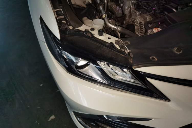Used Toyota Camry 2021 2.0G Luxury Edition Right Front Headlight