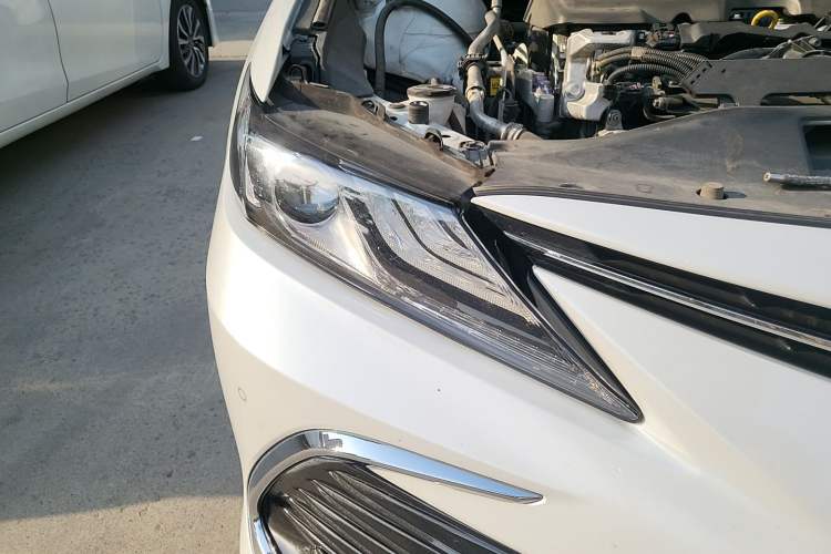 Used Toyota Camry 2021 2.5G Luxury Edition Right Front Headlight