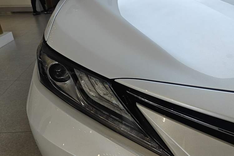 Used Toyota Camry 2021 Dual-Motor 2.5HG Luxury Edition Right Front Headlight