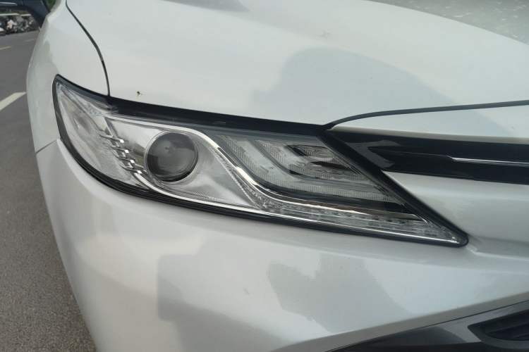 Used Toyota Camry 2021 2.5G Luxury Edition Right Front Headlight