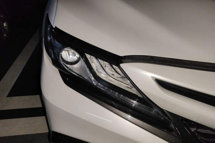 Used Toyota Camry 2021 2.0S FENGSHANG Edition Right Front Headlight
