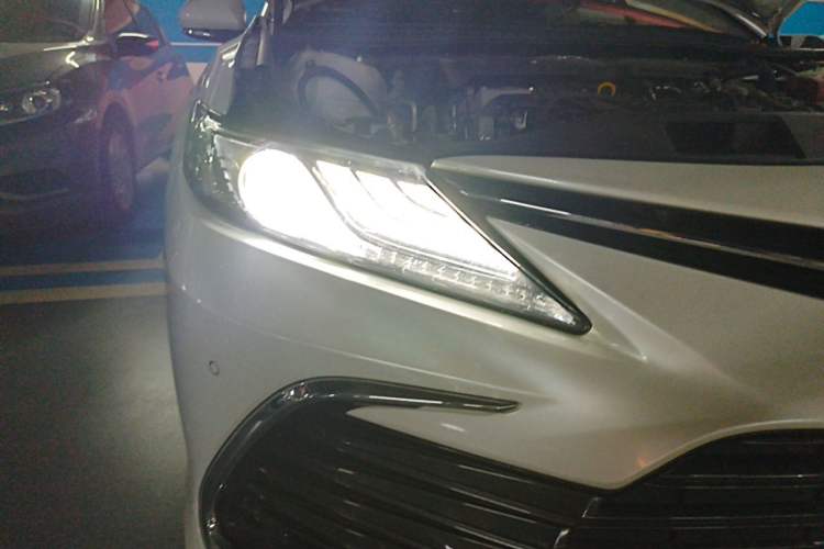 Used Toyota Camry 2021 2.0G Luxury Edition Right Front Headlight