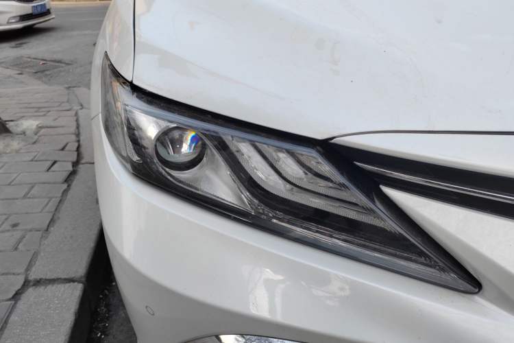 Used Toyota Camry 2021 2.5G Luxury Edition Right Front Headlight