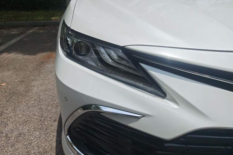 Used Toyota Camry 2021 2.0G Luxury Edition Right Front Headlight