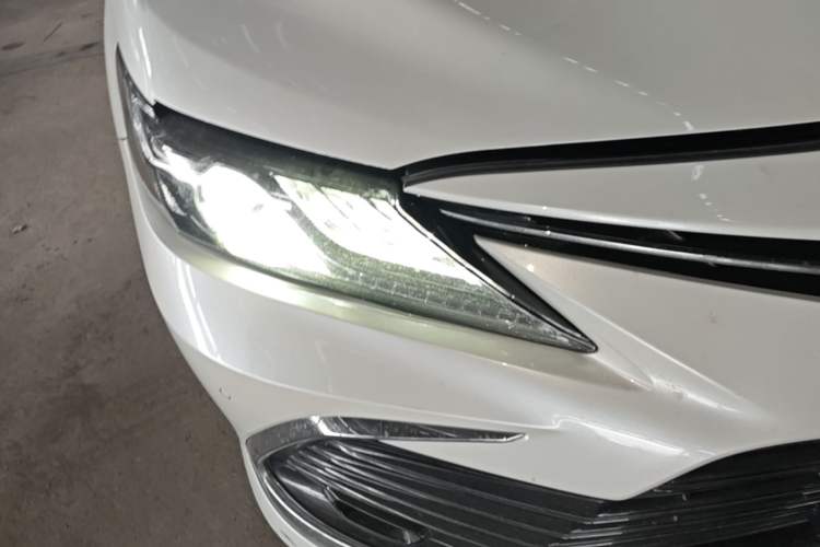 Used Toyota Camry 2021 2.5G Luxury Edition Right Front Headlight